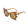 Cat-Eye-Sonnenbrille mit transparentem Bernsteinrahmen und getönten Gläsern Profil - Tee Rahmen Tee Gläser