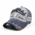 Berretto da baseball vintage lavato con ricamo Black Rebel e dettagli sfrangiati - Regolabile / Blu Notte e Grigio