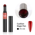 Detalle macro del lápiz de polvo para uñas TJ03 con punta de esponja y acabado rojo metálico - Rojo (#TJ 03)