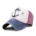 Gorra de béisbol de algodón vintage con gráfico de ancla y diseño desgastado bicolor - Ala Azul Marino & Granate