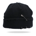 Bonnet noir en maille avec anneaux métalliques et épingle à nourrice style streetwear - Taille unique / Noir