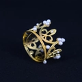 Detailed view of a golden crown with pearl accents on a black background - Alloy / Plain Gold
