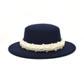 Élégant chapeau canotier bleu marine en feutre de laine avec décoration de perles blanches - M (56-58cm) / Bleu marine