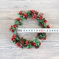 Mini couronne de Noël avec baies rouges vertes et pommes de pin, 11cm de diamètre - Diamètre intérieur environ 10cm / Rouge Vert avec Pomme de Pin Naturelle