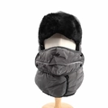 Detailansicht der Uschanka-Mütze mit dickem Kunstfellfutter und abnehmbarer Maske - M (56-58cm) / Grau
