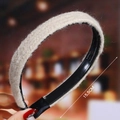 Detail of beige plush headband with anti-slip inner teeth, size measurement 15.5cm - Beige (Plush)
