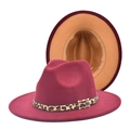 Détail du fedora bordeaux avec bande léopard et boucle dorée montrant le bord bicolore chameau - M (56-58cm) / Rouge Vin & Camel