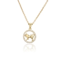Dettaglio della collana segno zodiacale Leone dorata con cristalli e finitura lucida - Toro