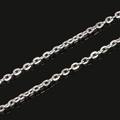 Dettaglio catena O-link in metallo argento con maglie ovali lucide per creazione di gioielli - 3x2mm Argento 5 Metri