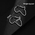 Close-up of Africa map earrings with dimensions 35mm by 43mm and 5g weight data - Height 43mm / Steel