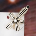 Close-up of 7cm floral pearl hair clip with gold alloy petals and black line accents - S192-1 Pearl Five-Petal Flower Hair Clip