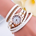 Montre bracelet triple tour pour femme avec lanières en cuir blanc et chaînes tressées dorées - Blanc