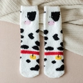 Chaussettes de Noël vaches pelucheuses blanches avec oreilles 3D et détail de cloche - Taille unique / Vache