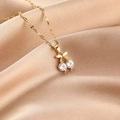 Eleganter Kirsch-Anhänger Halskette in Gold mit Zirkon auf edlem Seidenstoff - Kirsche