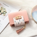 Cartera corta minimalista de tres pliegues en cuero PU rosa loto con borla y hoja - Rosa