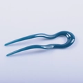 U-shaped hair fork in dark blue resin with a sleek wavy design for elegant updos - Classic U-Shaped Style / Blue
