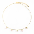 Collier doré avec cinq pendentifs pêche en zircon rose étincelant et petites feuilles vertes - Style Pêche Rose (XL00092)