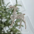 Glitzernder silberner Weihnachts-Rentier-Anhänger mit Maßen 12cm x 10cm für den Baum - Rentier Stil B / Champagner