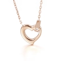 Elegante collar de oro rosa con colgante de corazón hueco y pequeño diamante - Oro Rosa (KN115125-KFC)