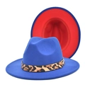 Dettaglio cappello fedora bicolore blu e rosso con fascia decorativa a stampa leopardata - M(56-58cm) / Blu Reale + Rosso
