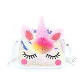Dettaglio di orecchie di unicorno glitterate e pompon colorato su borsa in TPU laser - Bianco AB
