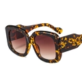 Fashionable oversized tortoise shell sunglasses with thick square frames and brown lenses - Leopard Frame Gradient Brown Lens / Leopard Print