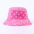 Detail of pink paisley pattern on a reversible bucket hat with high-quality stitching - M (56-58cm) / Rose Red