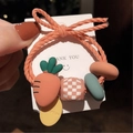 Elastico per capelli in peluche carota con perline a scacchi e ciondolo giallo - Frutta Carina-Carota