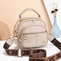 Borsa a tracolla beige in pelle martellata con tracolla floreale e tre scomparti con zip - Cachi