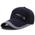 Gorra de béisbol azul marino con visera gris y bordado Modern British Sports - Ajustable / Azul marino
