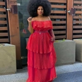 Rotes schulterfreies plissiertes Maxikleid aus Chiffon für Strand und Urlaub - L / Rot