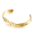 Eleganter goldener gedrehter Armreif mit polierter Oberfläche und Wellendesign - Gold Verdrehter Offener Stil (KB112820-KC)