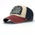 Casquette de baseball vintage tricolore avec écussons de course et détails usés de mode - Réglable / Bord Bordeaux & Bleu Marine