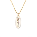Collar de oro con colgante ovalado y letras LOVE de circonitas de colores en fondo blanco - Cadena Box LOVE De Circonita Colorida
