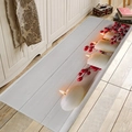 Tappetino natalizio in flanella con stampa di quattro candele bianche e bacche rosse - 40x60cm / Candela Bianca Bacche