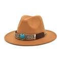 Dettaglio ravvicinato di un cappello in feltro cammello con nastro etnico e turchese - M (56-58cm) / Cammello