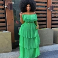 Schulterfreies, hellgrünes Maxi-Stufenkleid aus Plissee-Chiffon für den Strandurlaub - L / Grün