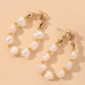 Elegante oorringen met barokke parels en gouden kralen in Franse chic stijl - Gouden pareloorbellen