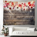 Tapiz navideño con cajas de regalo rojas y copos de nieve sobre fondo de grano de madera - 150x130cm / Patrón 4 (Regalos de Navidad Veta de Madera)