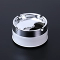 Cenicero minimalista blanco de acero inoxidable contra el viento con tapa plata - Blanco