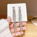 Orecchini a pendente con nappe argentate e strass brillanti in stile lungo - Frangia Pavé Tutto Diamanti Argento (E0085 Argento)