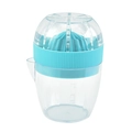 Cyan manual citrus juicer with transparent measuring cup and integrated filter lid - Color Box / Blue