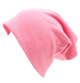 Dettaglio ravvicinato di un berretto in maglia rosa con texture in cotone e tessuto elastico - Rosa