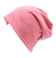 Dettaglio del berretto in maglia rosa confetto con design slouchy e tessuto morbido - Rosa Antico
