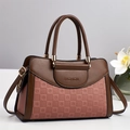 Borsa a mano bicolore marrone e rosa con scritta fashion e trama a griglia in rilievo - Rosa Antico