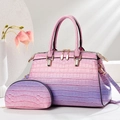 Sac à main dégradé rose gaufré crocodile avec bandoulière amovible et accessoires dorés - Violet