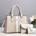 Set di tre borse tote beige con trama a coccodrillo e dettagli in metallo oro - Bianco Sporco