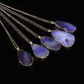 Set de collares con rodajas de ágata púrpura natural con bordes dorados y finos - Morado