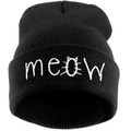 Detalle del bordado blanco Meow con orejas de gato en el gorro de punto negro - Negro