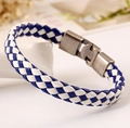 Pulsera de cuero trenzado azul y blanco con hebilla de metal plateado vintage - Azul + Blanco